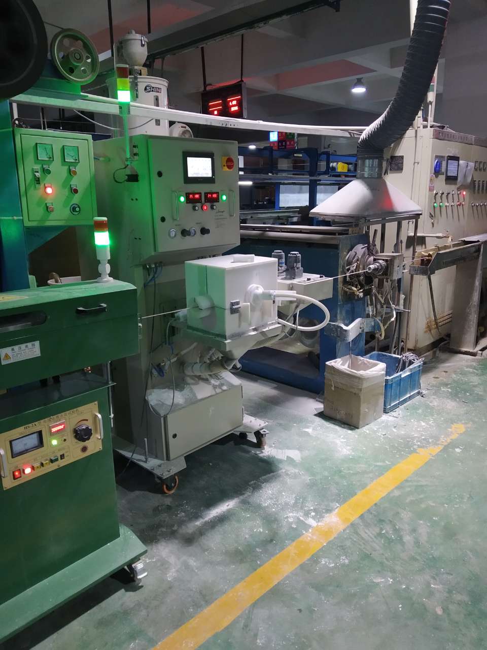 靜電過粉機(jī)在電線電纜行業(yè)上的應(yīng)用案例 靜電過粉機(jī)在電線電纜行業(yè)上的應(yīng)用案例